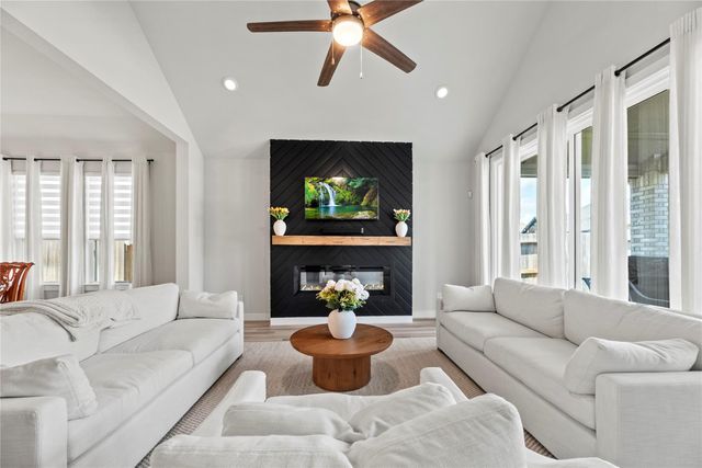 10711 River Walk Drive, Missouri City, TX 77459