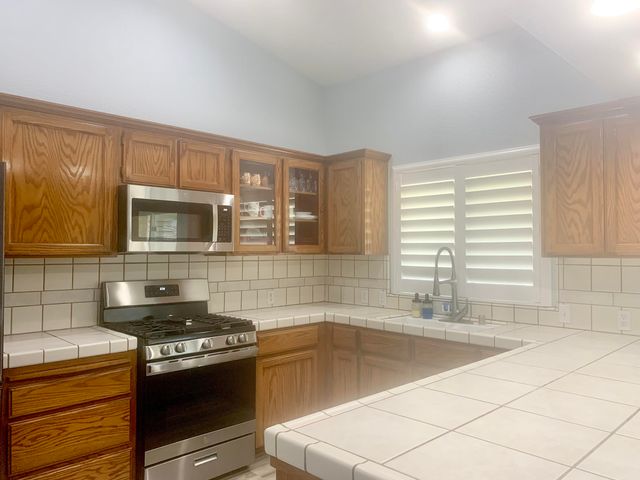 2634 W Modoc Court, Visalia, CA 93291