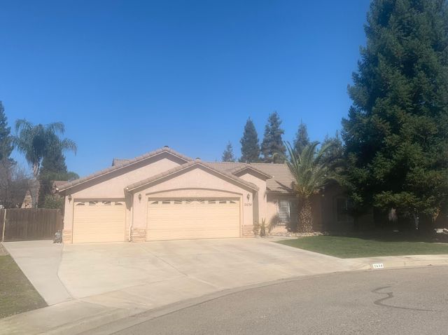 2634 W Modoc Court, Visalia, CA 93291