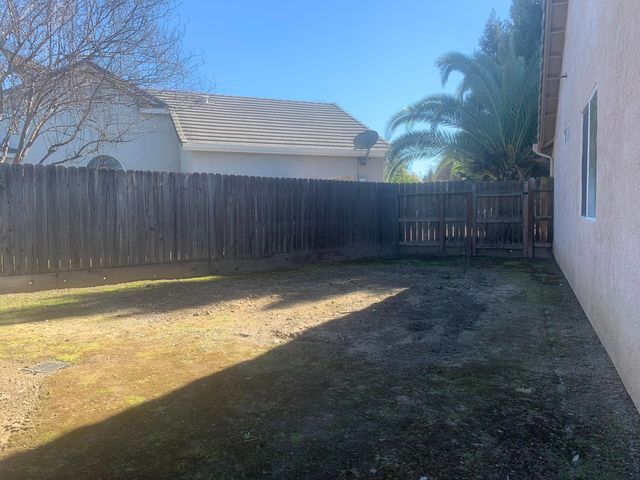 2634 W Modoc Court, Visalia, CA 93291