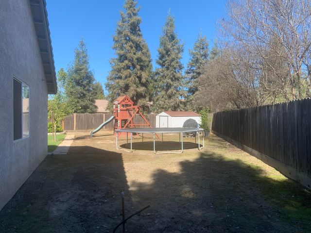 2634 W Modoc Court, Visalia, CA 93291