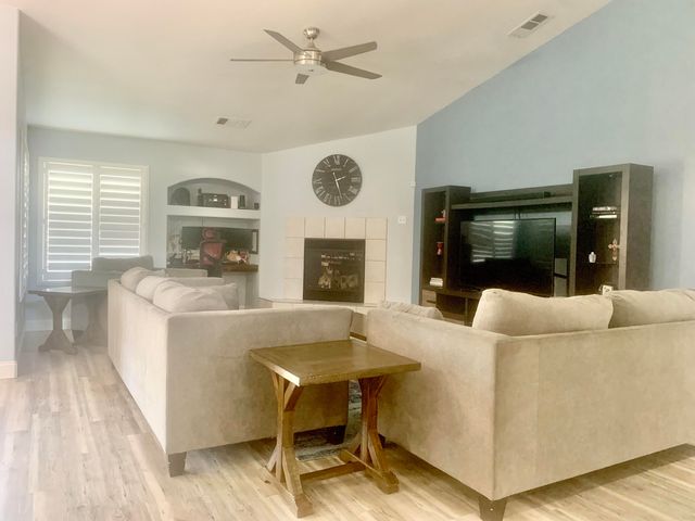 2634 W Modoc Court, Visalia, CA 93291