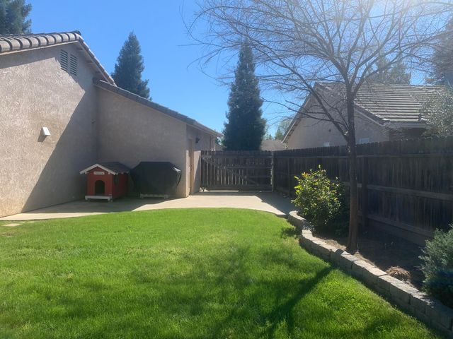 2634 W Modoc Court, Visalia, CA 93291