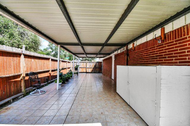 530 Westshire Drive, Houston, TX 77013