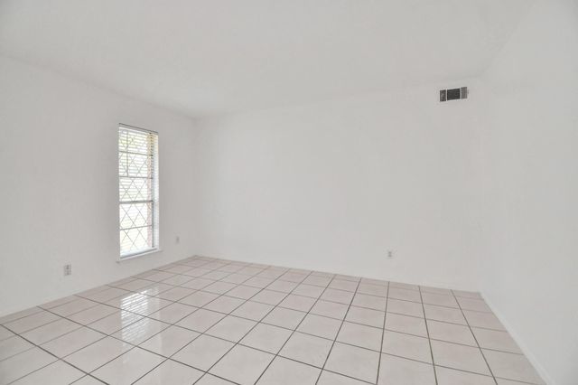 530 Westshire Drive, Houston, TX 77013