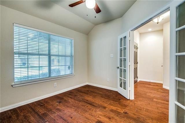 811 Creekside Drive, Little Elm, TX 75068