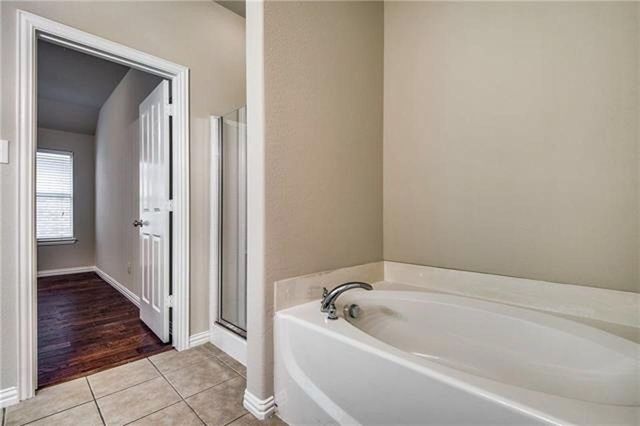 811 Creekside Drive, Little Elm, TX 75068