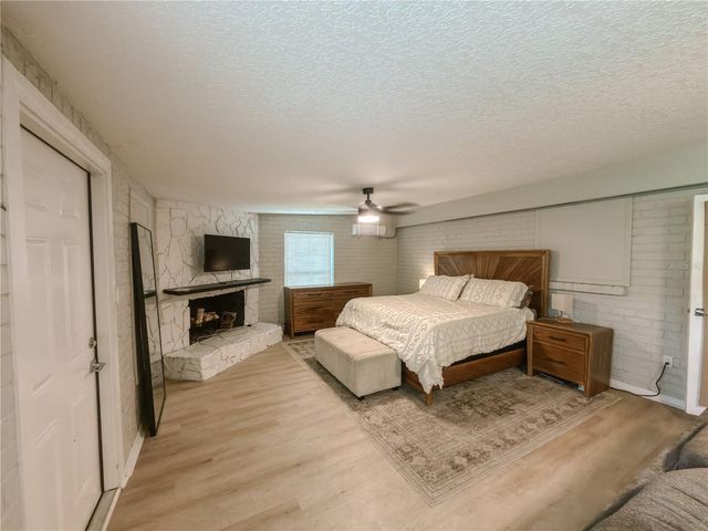 7413 LAKESHORE DRIVE, Tampa, FL 33604