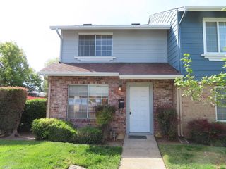 3919 Oak Villa Cir, Carmichael, CA 95608