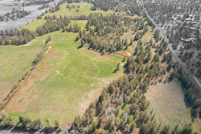 5910 NE 41st Street, Redmond, OR 97756