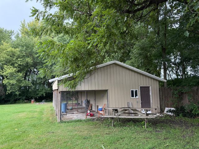 37261 280th Street, Westbrook, MN 56183