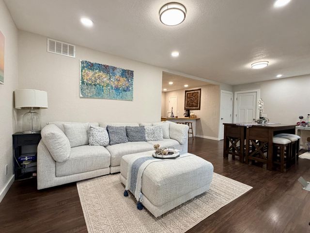 37261 280th Street, Westbrook, MN 56183