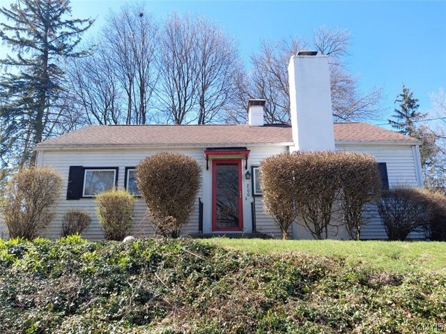 200 Ambergate Road, Dewitt, NY 13214
