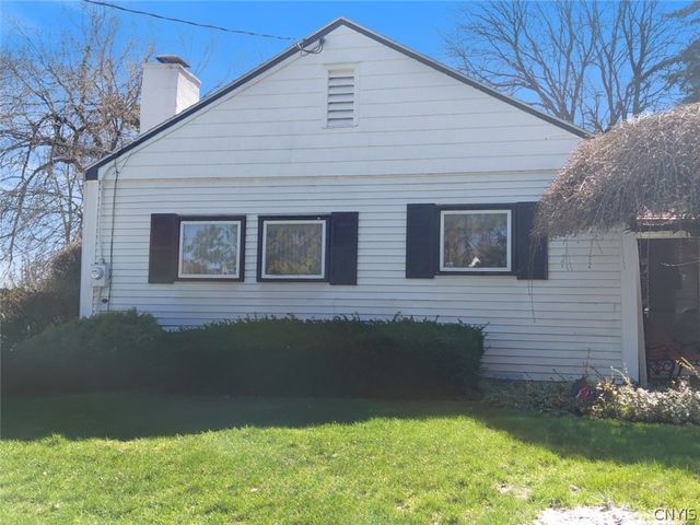 200 Ambergate Road, Dewitt, NY 13214