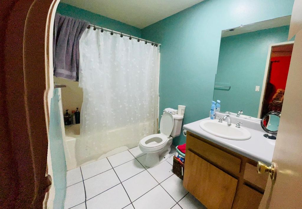 Image 20 of property listing at 2909 W Freeland Street, Caruthers, CA 93609