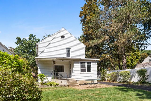 1474 Baker Avenue, Niskayuna, NY 12309