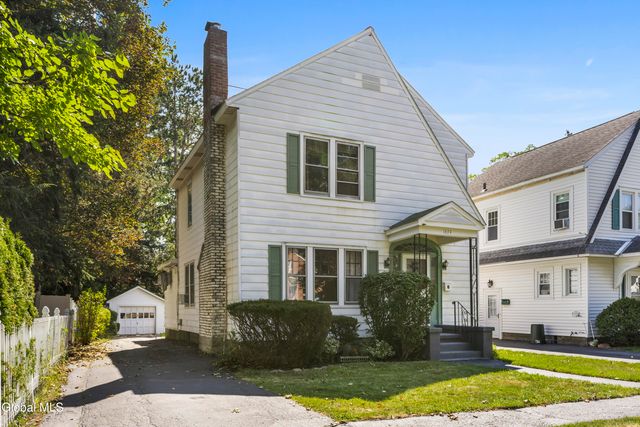 1474 Baker Avenue, Niskayuna, NY 12309