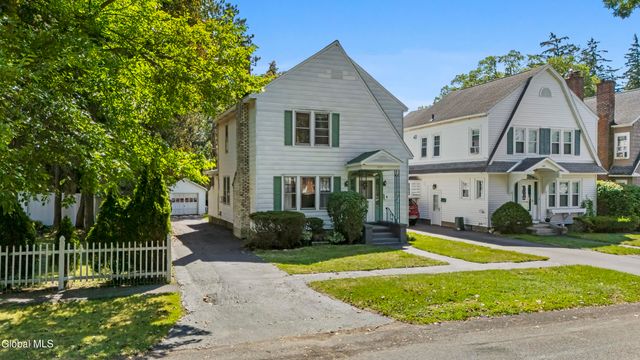 1474 Baker Avenue, Niskayuna, NY 12309