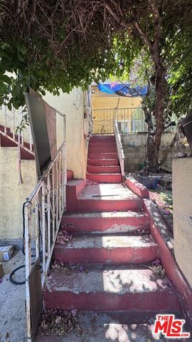 1065 N Gage Avenue, Los Angeles, CA 90063