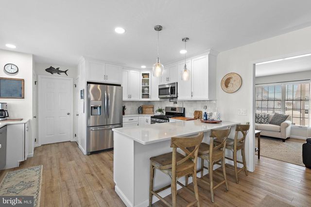 407 ATLANTIC CITY CT, Lanoka Harbor, NJ 08734