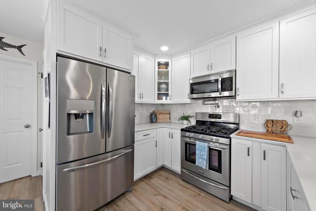 407 ATLANTIC CITY CT, Lanoka Harbor, NJ 08734