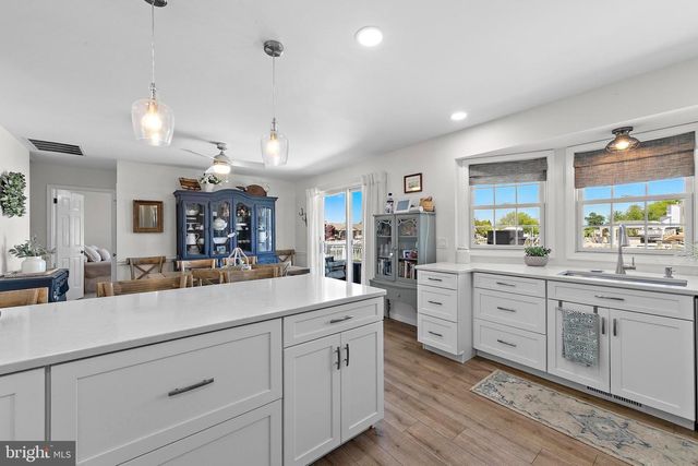 407 ATLANTIC CITY CT, Lanoka Harbor, NJ 08734