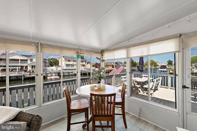 407 ATLANTIC CITY CT, Lanoka Harbor, NJ 08734