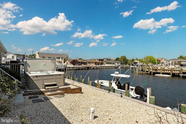 407 ATLANTIC CITY CT, Lanoka Harbor, NJ 08734