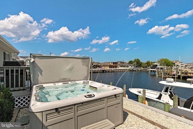 407 ATLANTIC CITY CT, Lanoka Harbor, NJ 08734