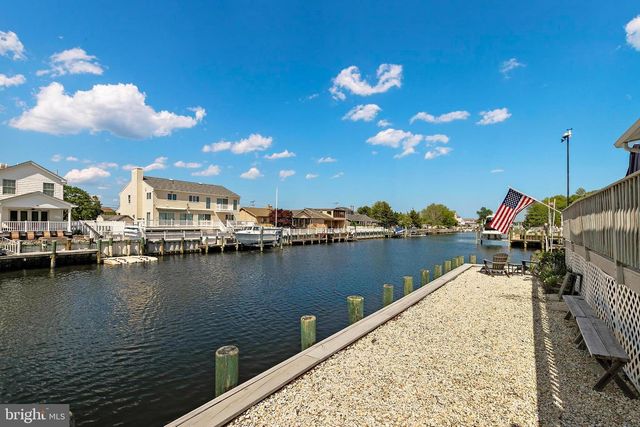 407 ATLANTIC CITY CT, Lanoka Harbor, NJ 08734