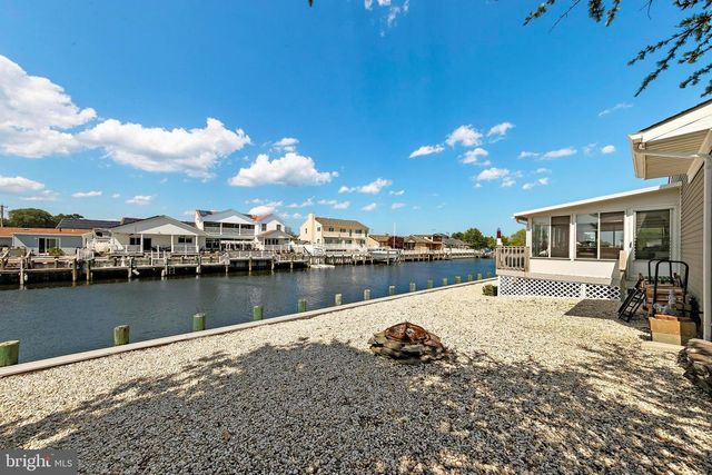 407 ATLANTIC CITY CT, Lanoka Harbor, NJ 08734