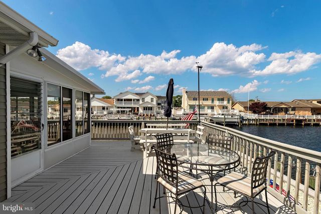 407 ATLANTIC CITY CT, Lanoka Harbor, NJ 08734