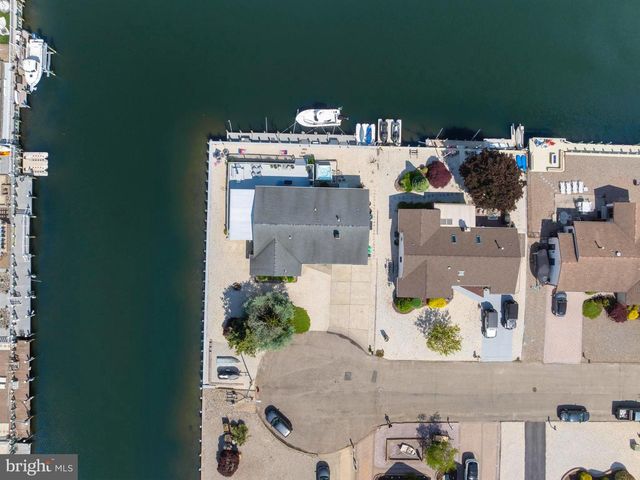 407 ATLANTIC CITY CT, Lanoka Harbor, NJ 08734