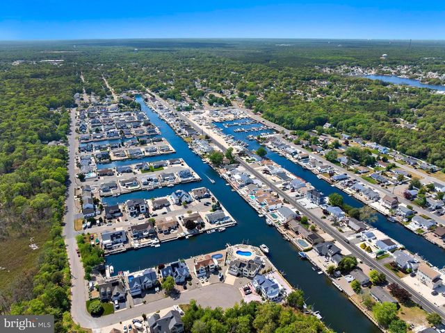 407 ATLANTIC CITY CT, Lanoka Harbor, NJ 08734