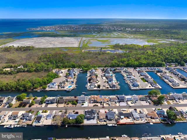 407 ATLANTIC CITY CT, Lanoka Harbor, NJ 08734