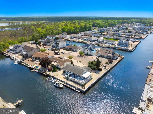 407 ATLANTIC CITY CT, Lanoka Harbor, NJ 08734