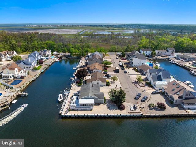 407 ATLANTIC CITY CT, Lanoka Harbor, NJ 08734