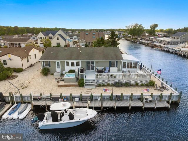 407 ATLANTIC CITY CT, Lanoka Harbor, NJ 08734