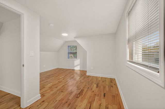 8106 S Dobson Avenue, Chicago, IL 60619