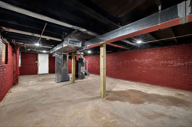 8106 S Dobson Avenue, Chicago, IL 60619