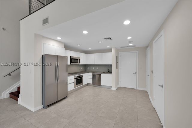 1060 Brickell Ave 815, Miami, FL 33131