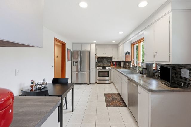 12 Summer Hill Rd, Maynard, MA 01754
