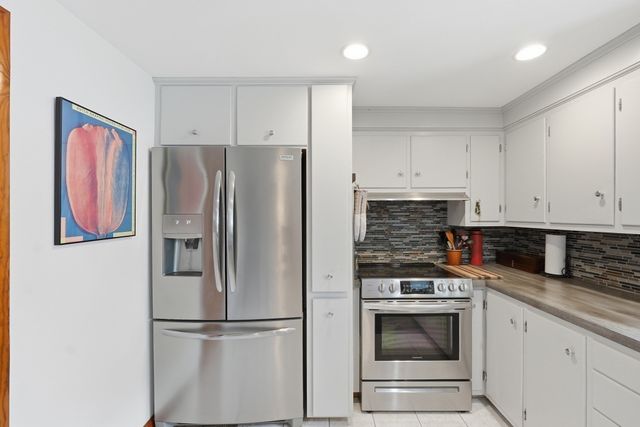 12 Summer Hill Rd, Maynard, MA 01754