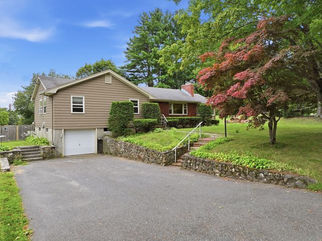 12 Summer Hill Rd, Maynard, MA 01754
