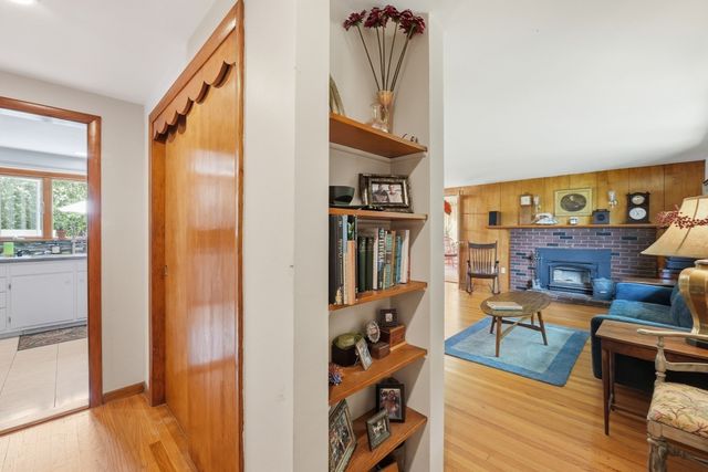 12 Summer Hill Rd, Maynard, MA 01754
