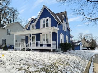 733 N 13th Street, Dekalb, IL 60115