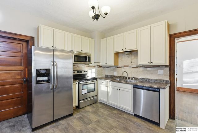 5058 S 36th Avenue, Omaha, NE 68107