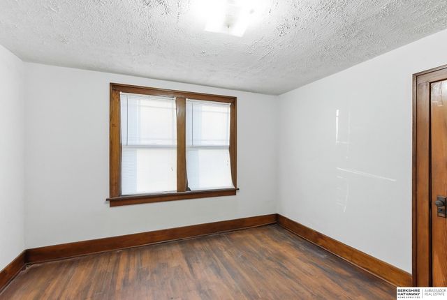 5058 S 36th Avenue, Omaha, NE 68107