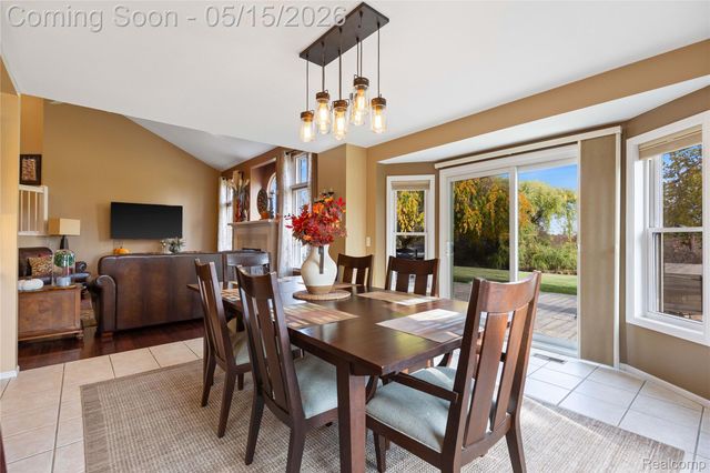 48528 Lafayette Drive, Macomb Township, MI 48044