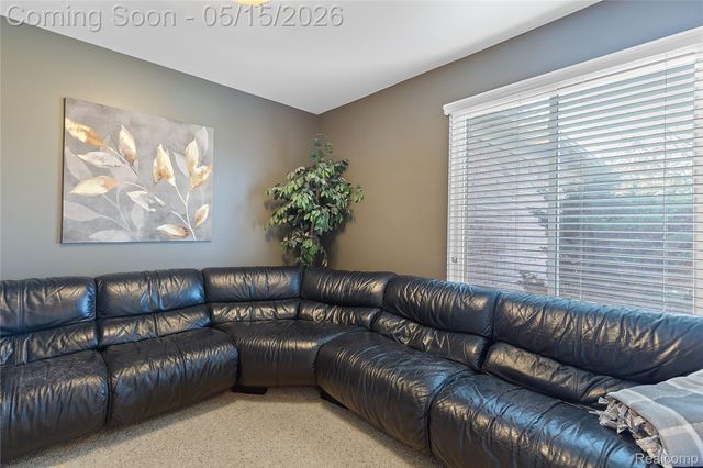 48528 Lafayette Drive, Macomb Township, MI 48044
